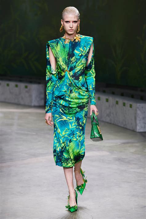 donatella versace oggi 2020|versace spring summer.